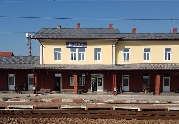 VIDEO. Scurgeri de propan dintr-un tren, la Caracal. 4 trenuri de călători sunt oprite