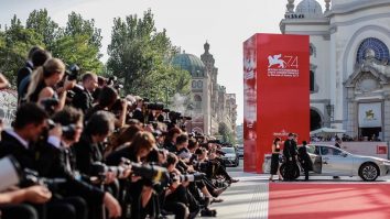 Festivalul de Film de la Veneția s-a deschis cu proiecția filmului „Comandante”. Cum a decurs prima zi