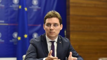Scandalul deficitului bugetar ajunge la  Bruxelles/ Victor Negrescu: „Cred că sunt șanse destul de mari ca această idee să fie preluată de Comisia Europeană”