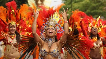 Londra dansează la festivalul Notting Hill
