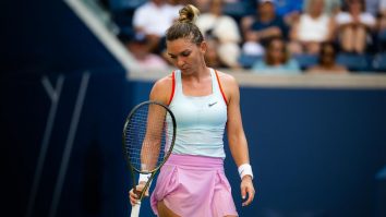 Simona Halep coboară vertiginos în clasamentul WTA. Când ar putea reveni pe teren