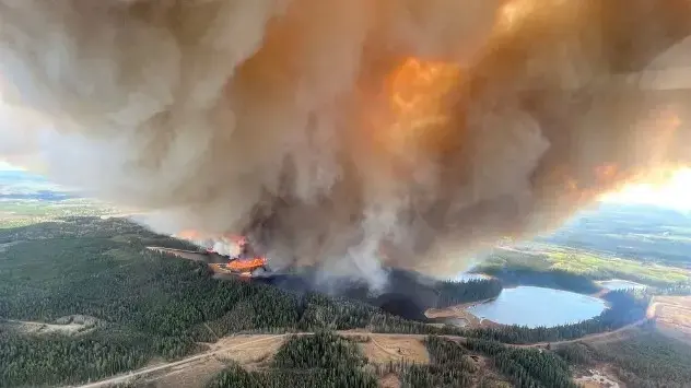 1.000 de incendii ard Canada. Patru persoane și-au pierdut viața