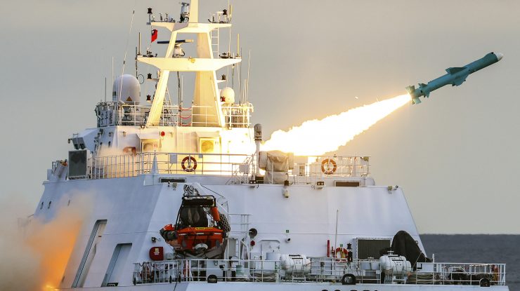 China mobilizează 42 avioane și opt nave, amenințând Taiwanul cu invazia după ce premierul de la Taipei a efectuat o vizită în SUA