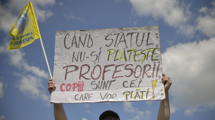 Legea salarizării este în impas, anul școlar este sub semnul întrebării