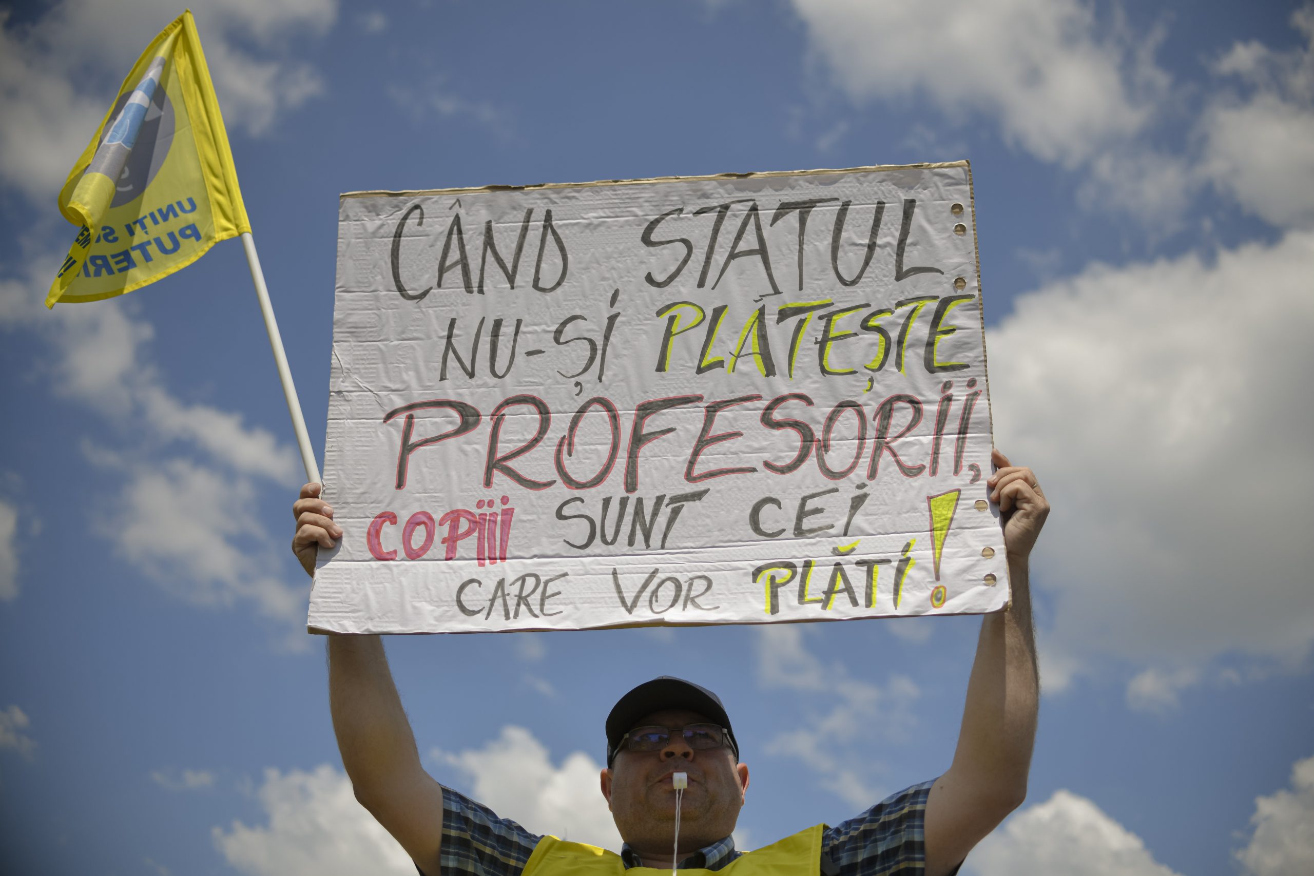 Legea salarizării este în impas, anul școlar este sub semnul întrebării