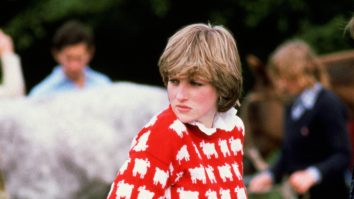 Eveniment unic pentru iubitorii de fashion. A fost scos la licitație un articol vestimentar care a fost purtat de Prințesa Diana