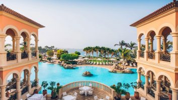 O nouă tendință pentru concedii a apărut în Franța: hotelurile interzise copiilor. Cât de căutate sunt aceste resorturi