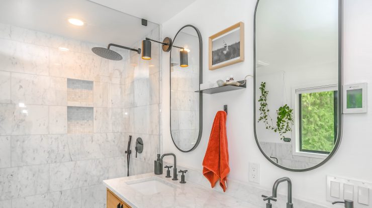 Ce să iei în considerare atunci când faci o renovare în baie?