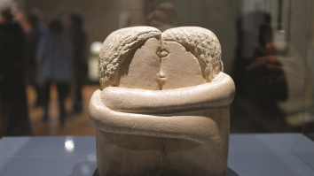 Revenire la origini. Lucrarea „Sărutul” a lui Constantin Brâncuși urmează să fie adusă la Art Safari Love Edition