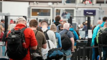 Românii călătoresc mai mult. În prima jumătate din acest an, ei au cheltuit 3,7 miliarde de euro pe călătoriile în străinătate