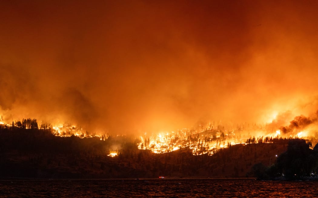 Canadienii nu pot împărtăși informații vitale despre incendiile de vegetație. Interdicția de știri de pe Meta îi împiedică să comunice despre situația devastatoare