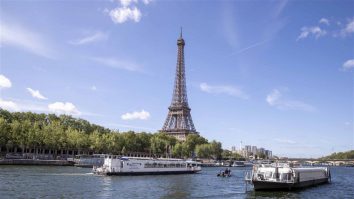 Turnul Eiffel a fost evacuat din cauza unei alerte cu bombă