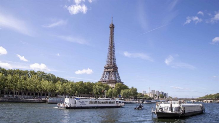 Turnul Eiffel a fost evacuat din cauza unei alerte cu bombă