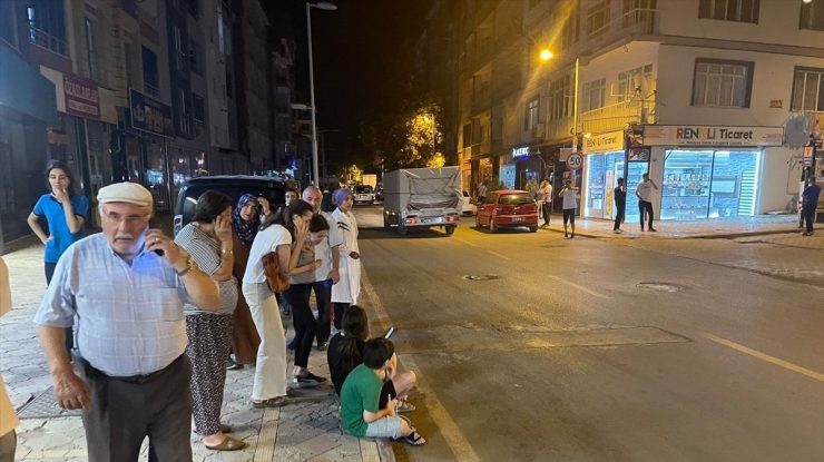 VIDEO. Cutremur de 5,3 grade pe scara Richter în Turcia. Seismul s-a produs în estul ţării. 22 persoane au fost rănite