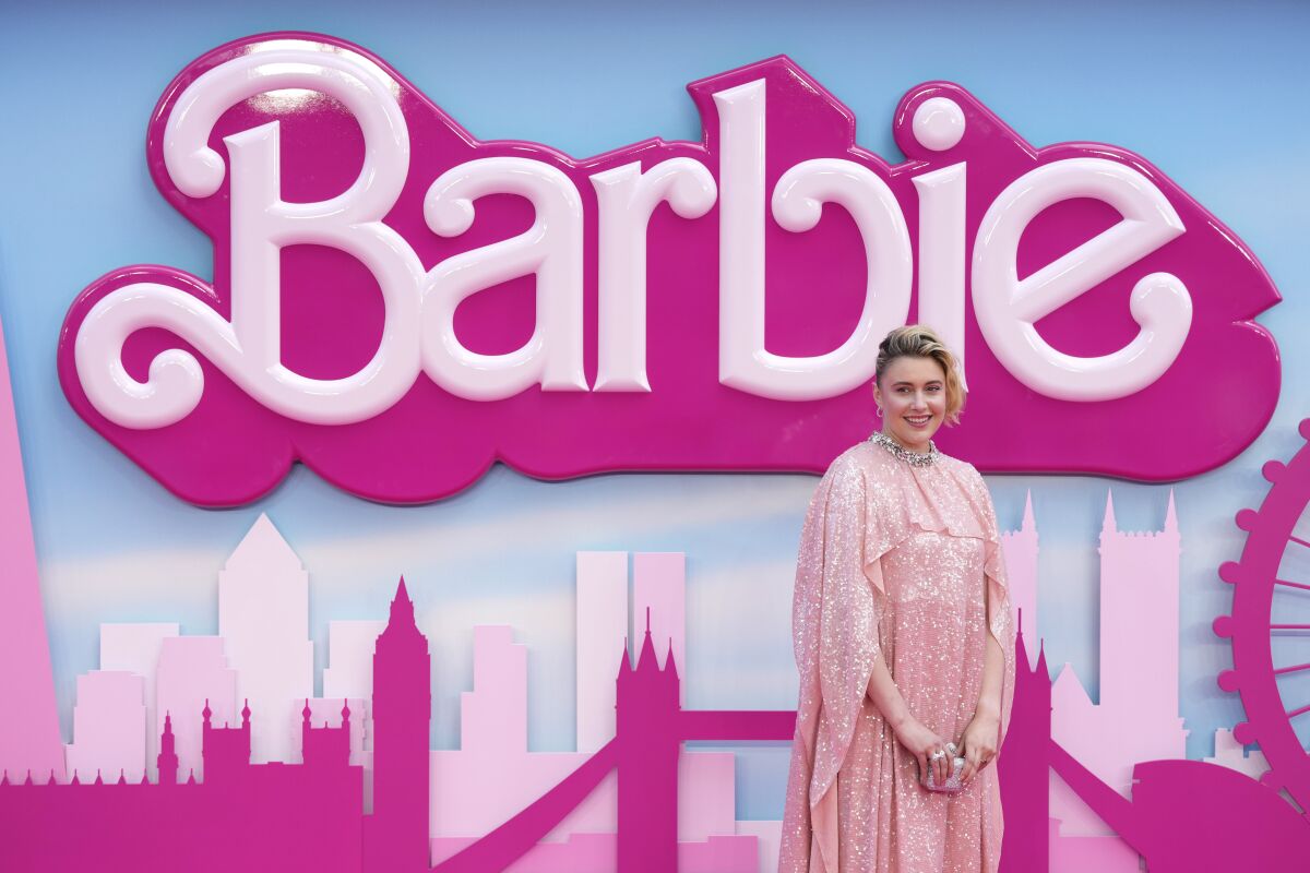 „Barbie” doboară record după record: Filmul Gretei Gerwig a depășit 1 miliard de dolari în box-office