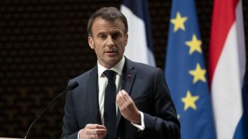 Emmanuel Macron s-a întors din vacanță. Care sunt provocările toamnei pentru președintele francez