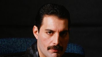 Devine mustața un nou trend în rândul tinerilor? „Mustața e pentru bărbați, nu pentru băieței”