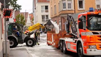 FOTO. Un oraș german a fost lovit de o furtună cu grindină. Peste 250 de muncitori au intervenit pentru a curăța străzile