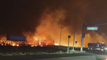 VIDEO Bilanțul victimelor incendiilor din Hawaii crește la 36 de morți. Turiștii din Maui sunt rugați să plece cât mai repede