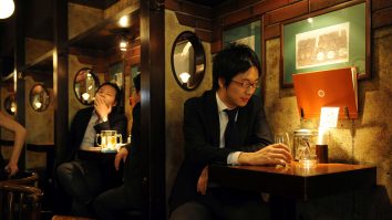 Burn-out-ul ucide. Japonia vrea să schimbe legislația, după ce un medic de 26 de ani s-a sinucis, la capătul a trei luni de muncă fără pauză