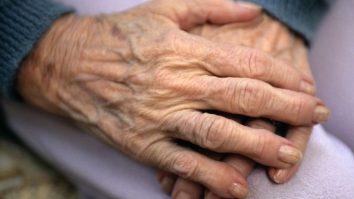 Un nou azil al groazei a fost descoperit la Pitești. Trei bătrâni erau ascunși la subsol