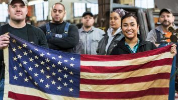 Tot mai mulți americani părăsesc SUA. Ce îi motivează să aleagă orașele mici din UE