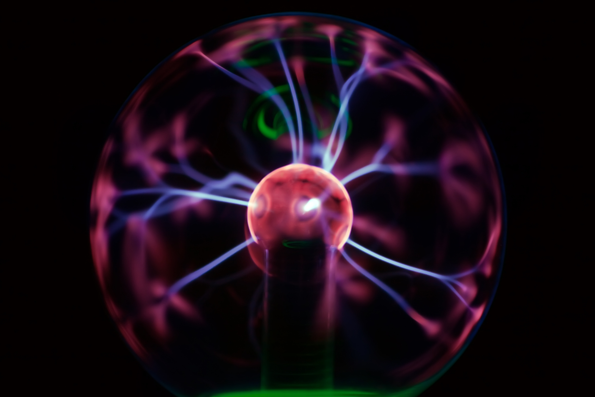 ADN-ul uman poate fi controlat cu electricitate. Noua tehnologie care readuce genele la viață