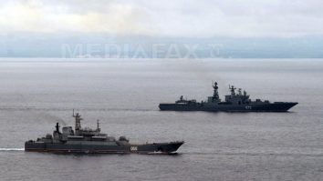 Zeci de nave sunt blocate pe Marea Neagră. România a autorizat trecerea a 30 de nave comerciale din Ucraina