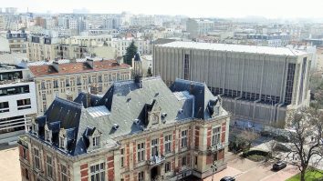 Orașul în care cetățenii sunt invitați să își zugrăvească locuințele în culori pastel: „Fațadele colorate aduc bucurie orașului, îl fac mai atractiv”