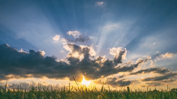 Vara mai stă puțin. Temperaturi mai mari decât media perioadei în luna următoare – prognoza ANM