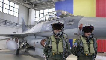 Piloții români și ucraineni vor fi antrenați pe aeronavele F-16 la Fetești