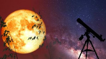 August vine cu două „super-luni”, iar cea de-a doua va fi „luna albastră”. De ce este un fenomen astrologic rar