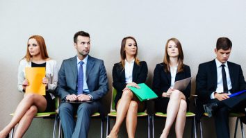 Una din 3 companii nu reușește să găsească suficienți angajați. Antreprenor: „Sistemul de educație din România trebuie adaptat la cerințele forței de muncă”