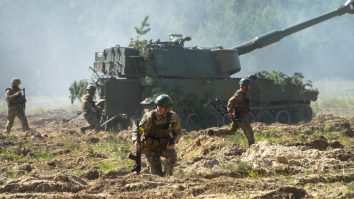 CNN: Zelenski este constrâns la negocieri în lipsa succesului pe câmpul de luptă. Florin Jipa: „Contraofensiva a pornit cu lipsa de armament, iar asta se vede”