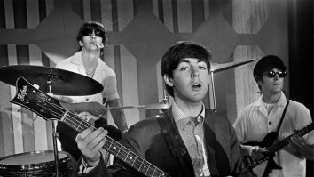 În căutarea bass-ului pierdut. O lumea întreagă vrea să găsească chitara lui Paul McCartney