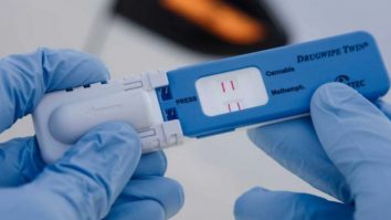 Elevii nu vor fi testaţi în masă pentru consumul de droguri/ Ana Măiță: Statul român nu are ce să facă cu copii pe care îi depistează ca fiind drogați 
