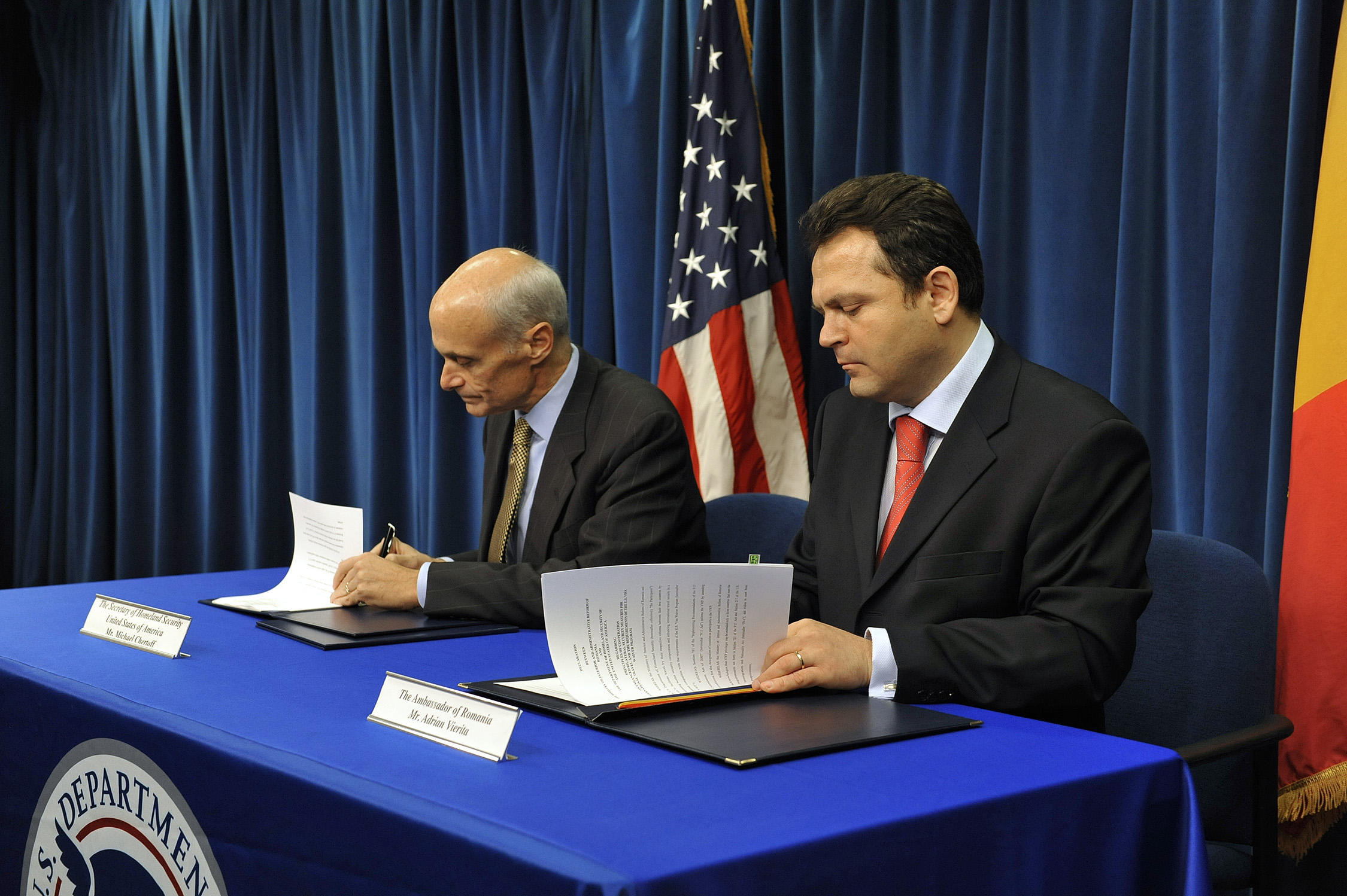 Românii ar putea călători în SUA fără viză. Anunțul a fost făcut de Ambasadorul Român la Washington