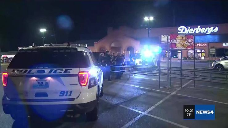 I-a confiscat telefonul, i-a lut mașina. Poliția din Florida oprește un șofer de 10 ani pe autostradă