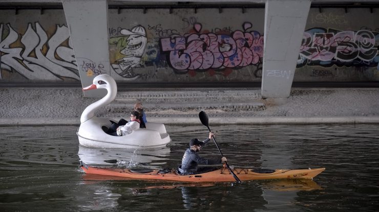 Lacul Titan, accesibil pentru persoanele cu dizabilități. Zona va avea pontoane și caiace special adaptate