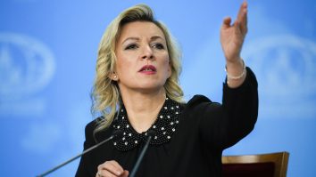 Zakharova: ,,Macron este un visător”. Purtătoarea de cuvânt acuză NATO pentru că ar fi scos Armenia de sub umbrela Rusiei