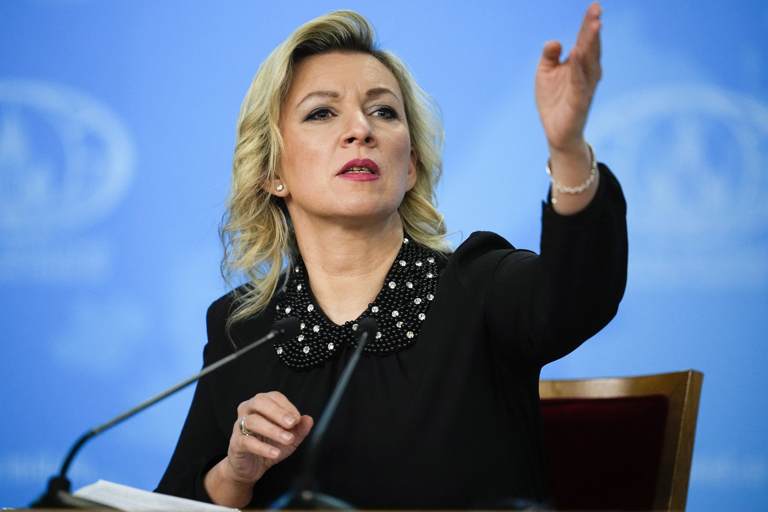 Zakharova: ,,Macron este un visător”. Purtătoarea de cuvânt acuză NATO pentru că ar fi scos Armenia de sub umbrela Rusiei