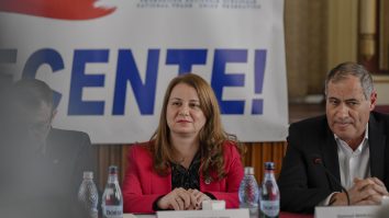 OCDE: Sistemul de educație din România este ineficient și neperformant/ Ce spune Deca