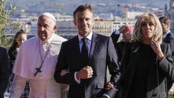 Papa Francisc, în vizită la Marsilia, face apel la umanitate în privința crizei migrației și a războiului din Ucraina