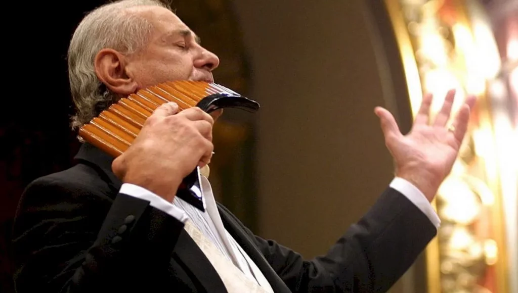 VIDEO. Gheorghe Zamfir a fost celebrat vineri seară la Stadionul Arcul de Triumf din București. Cine au fost invitații speciali ai evenimentului