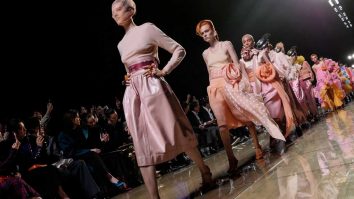 Michael Kors fură priviri la New York Fashion Week. Colecția se numește „Primul semn de primăvară”