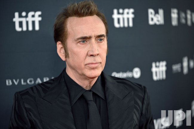 VIDEO. „Dream Scenario” a avut premiera la Toronto. Nicolas Cage joacă rolul unui tată banal, care devine celebru când începe să apară în visele oamenilor