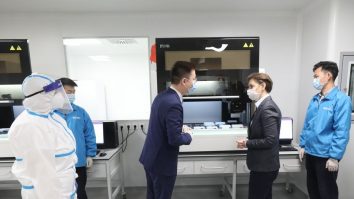 Cercetările Chinei pentru date genetice umane stârnesc temeri în comunitatea internațională. Laboratorul ei mobil s-a extins în 20 de alte țări de pe patru continente