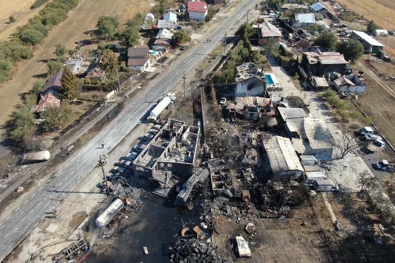 Anchetatorii s-au apropiat de epicentrul exploziilor de la Crevedia. Probele arată că la stația GPL s-ar fi produs combustibil artizanal