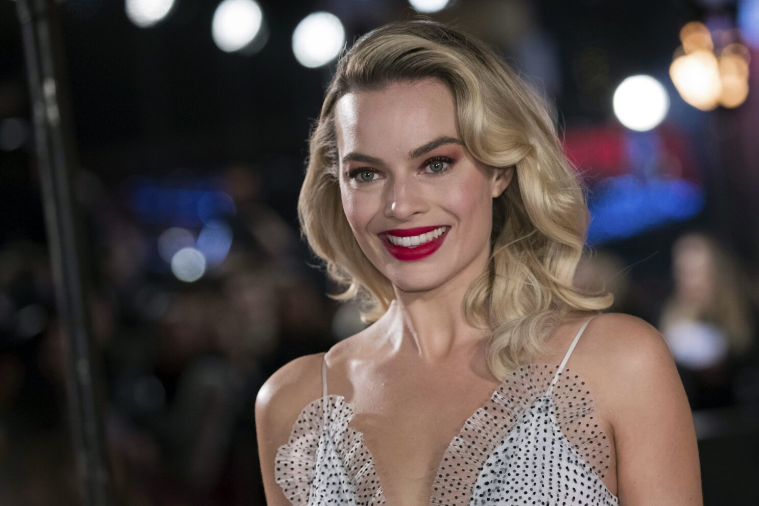 Margot Robbie se alătură grevei de la Hollywood. Cum a protestat actrița din „Barbie”