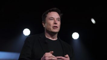 Elon Musk a fost nominalizat la premiile Saharov. Ce șanse are să câștige
